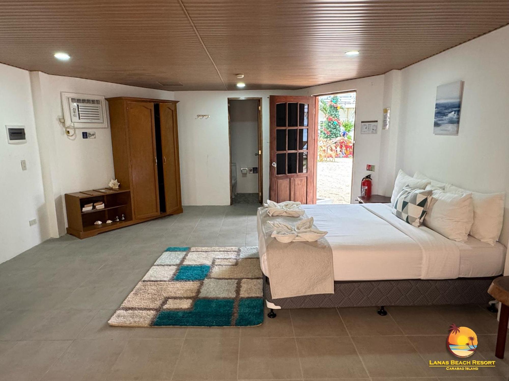 Lanas Beach Resort Carabao Island San Jose  Exterior photo