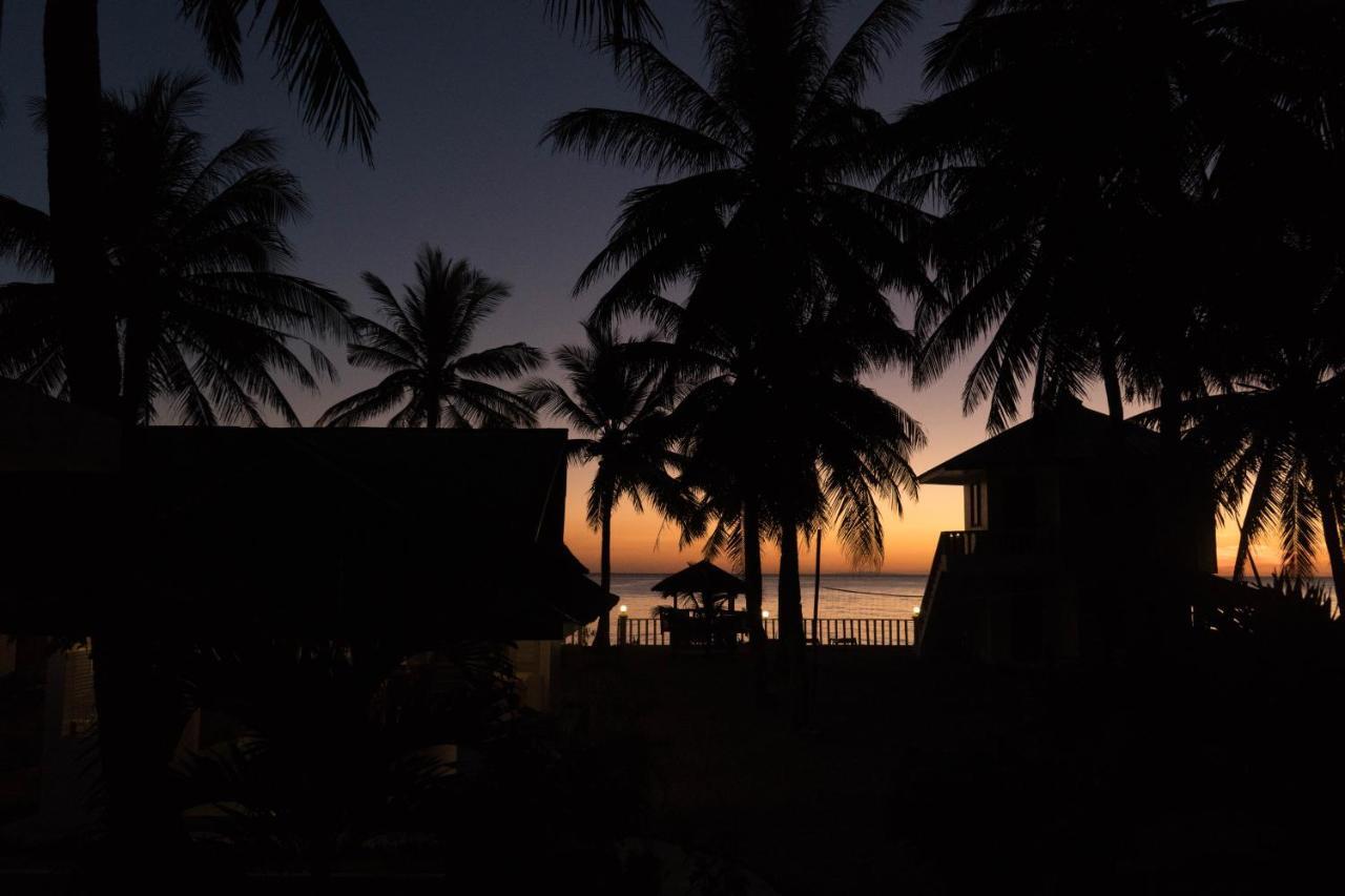 Lanas Beach Resort Carabao Island San Jose  Exterior photo